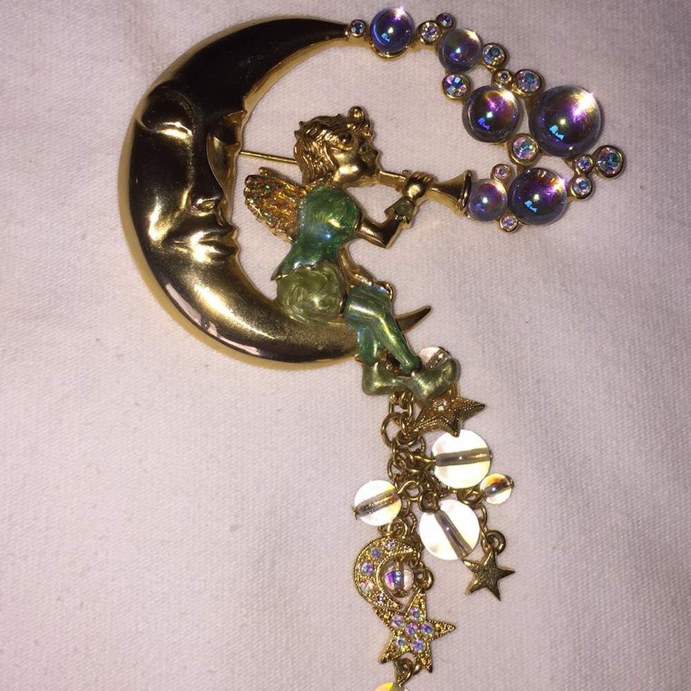 Ladies pin